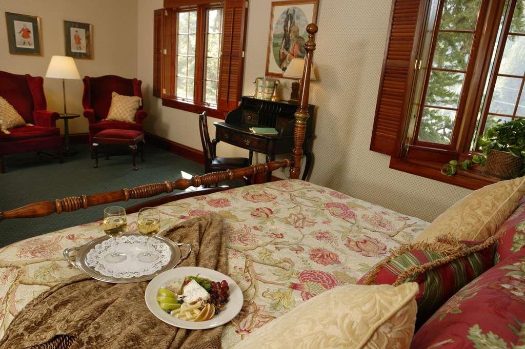 Benbow Historic Inn Гарбервилл Номер фото